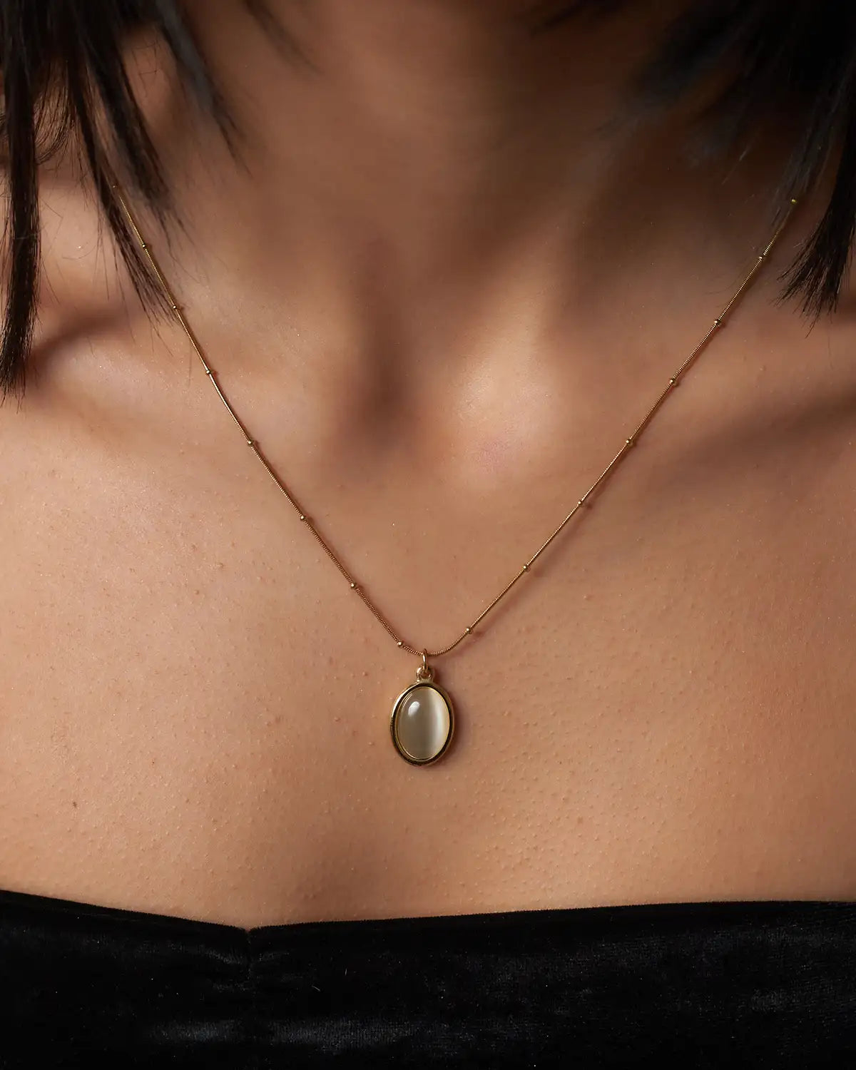 Almond Cat-Eye Stone Necklace