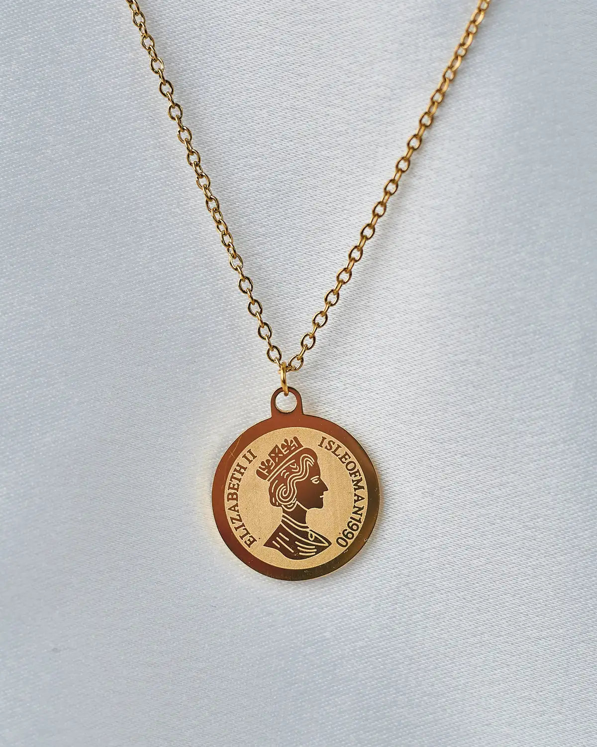 Elizabeth Queen Necklace